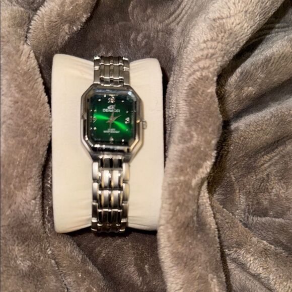 Dencci Timepiece with Emerald Dial and Silver Band - Picture 3 of 8